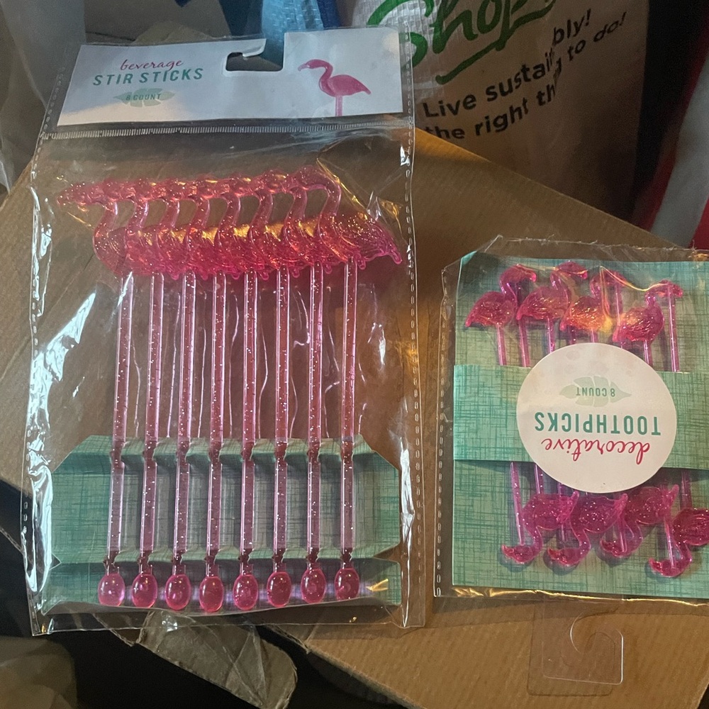 BRAND NEW FLAMINGO STIR STICKS AND TOOTHPICKS